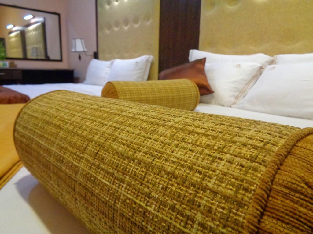 The Queensburry City Hotel Νουβάρα Ελίγια Εξωτερικό φωτογραφία