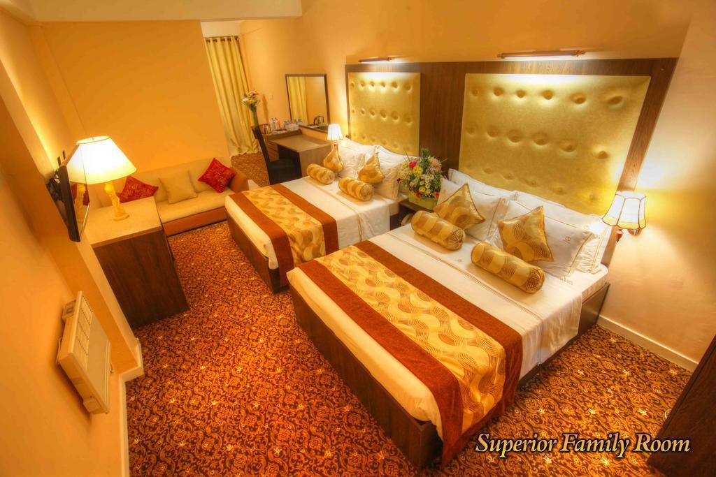 The Queensburry City Hotel Νουβάρα Ελίγια Εξωτερικό φωτογραφία
