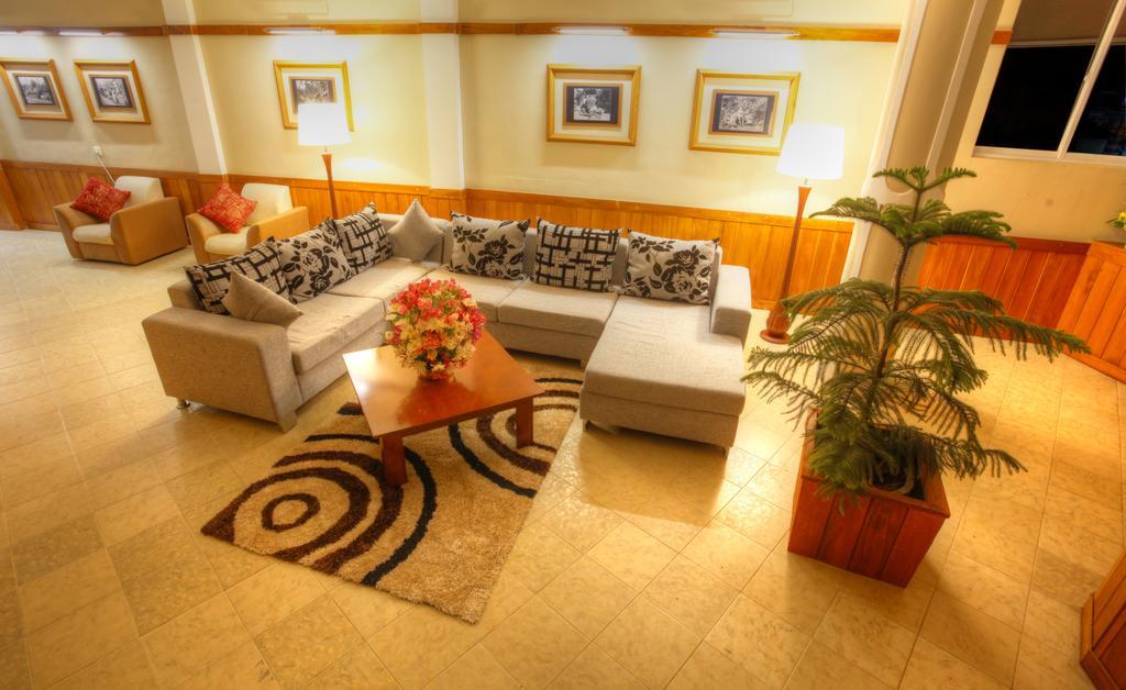 The Queensburry City Hotel Νουβάρα Ελίγια Εξωτερικό φωτογραφία