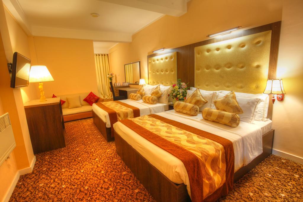 The Queensburry City Hotel Νουβάρα Ελίγια Εξωτερικό φωτογραφία