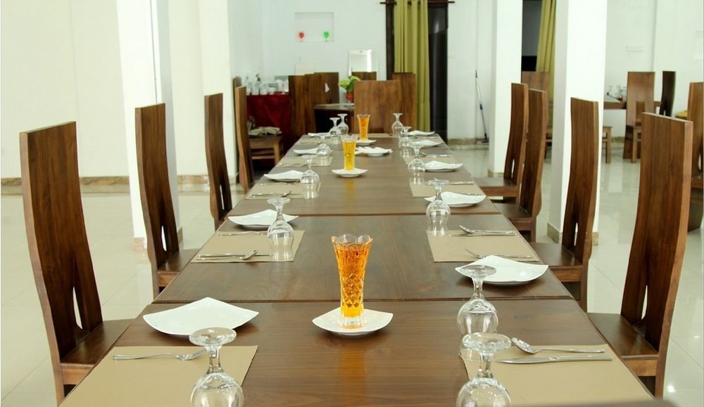 The Queensburry City Hotel Νουβάρα Ελίγια Εξωτερικό φωτογραφία