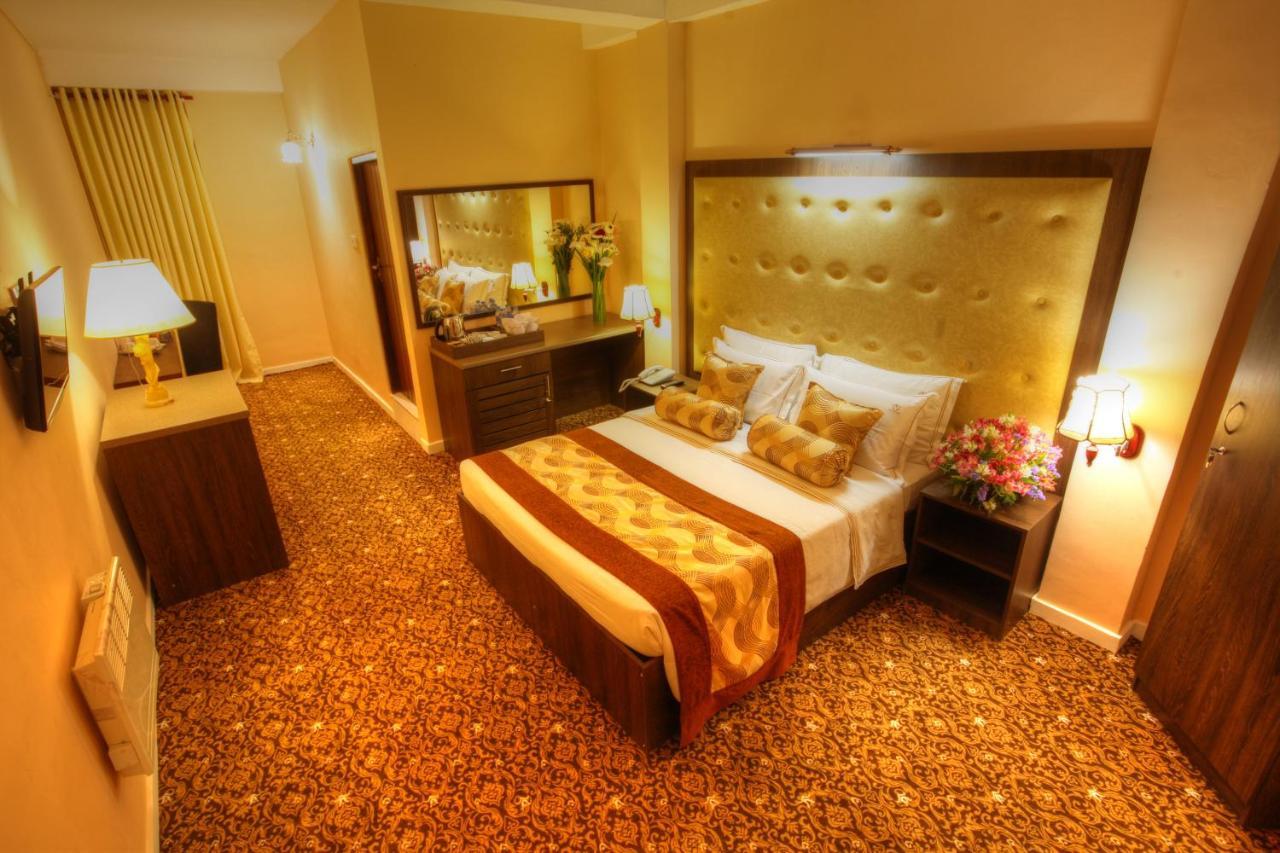 The Queensburry City Hotel Νουβάρα Ελίγια Εξωτερικό φωτογραφία